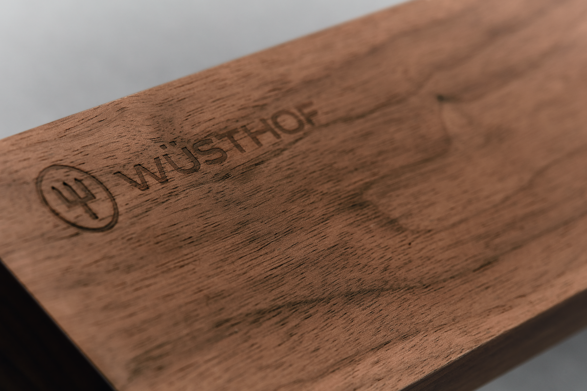 Magnetic Holder 50 cm / 20" | Walnut